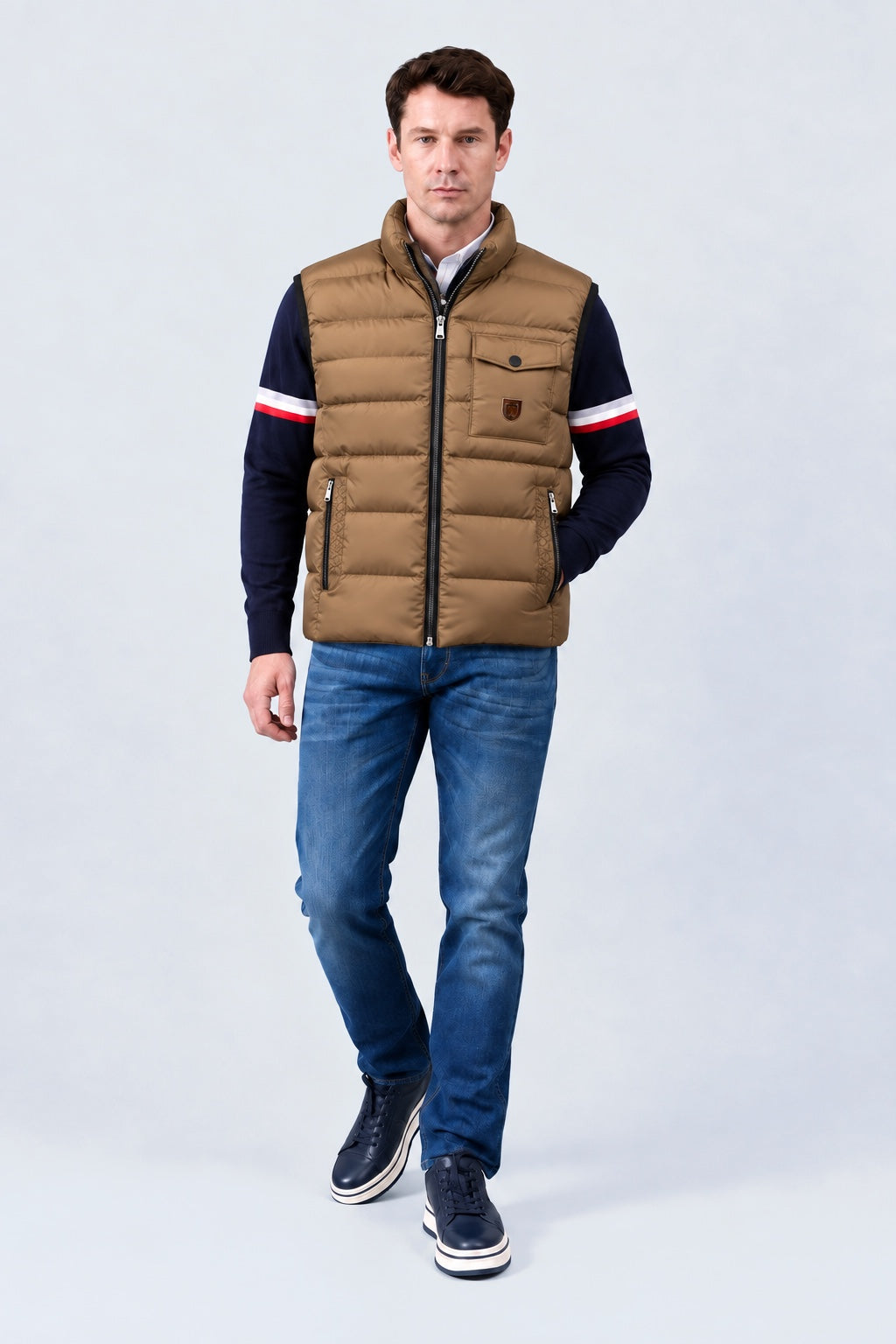 Steppweste aus Polyester mit Stehkragen in cappuccino