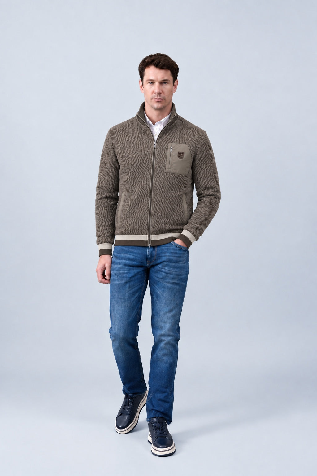 Sweat‑Jacke mit Strukturmuster und Stehkragen in cappuccino mel