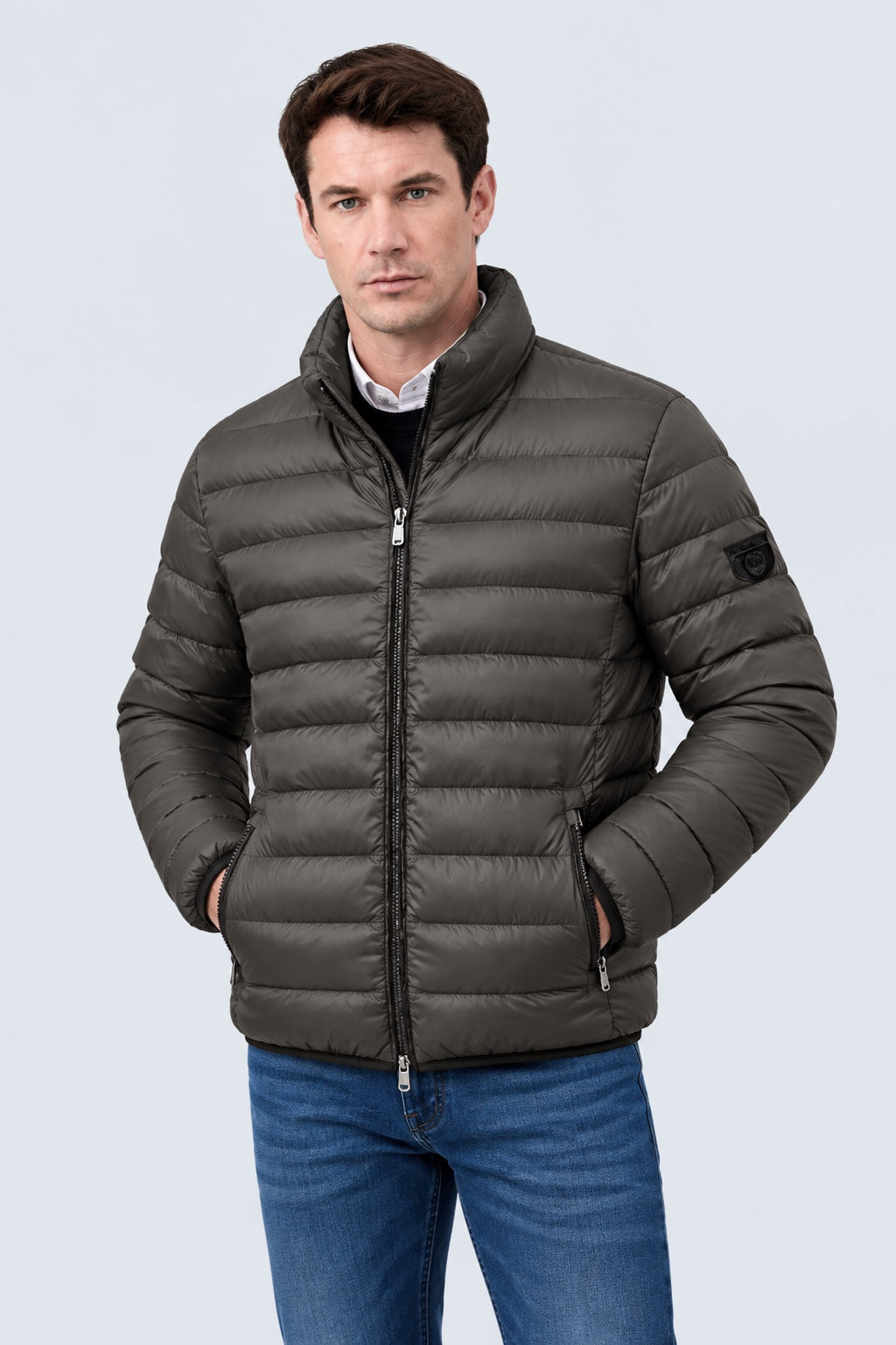 Steppjacke aus Polyester mit Stehkragen in grey, Ansicht 2