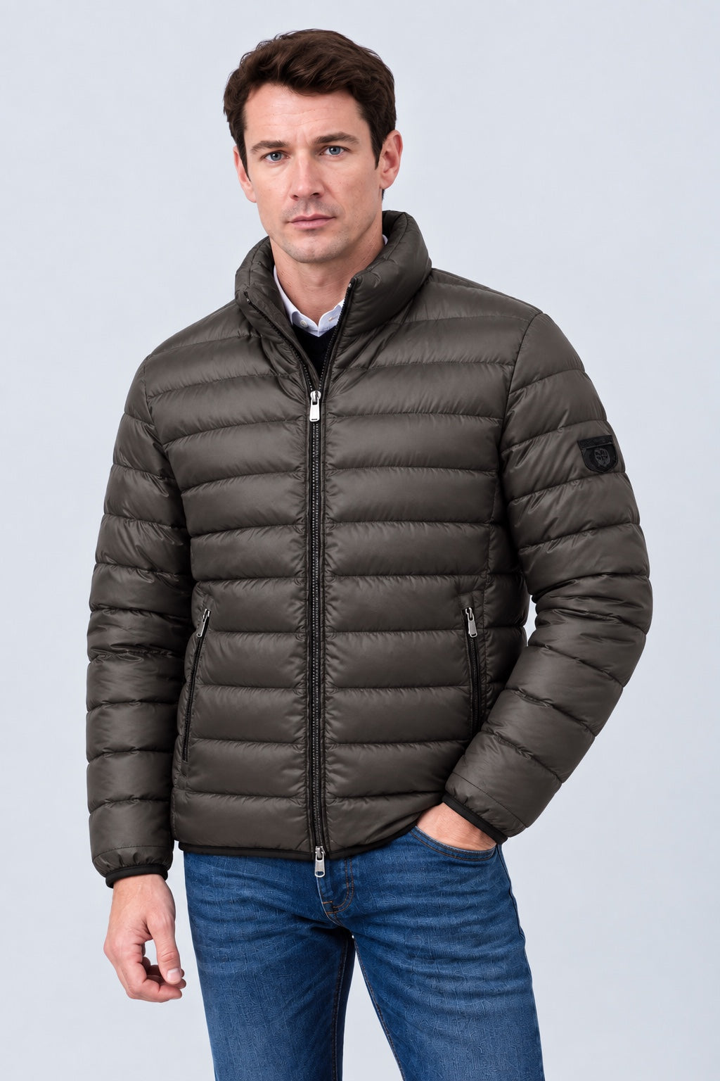 Steppjacke aus Polyester mit Stehkragen in grey, Ansicht 3