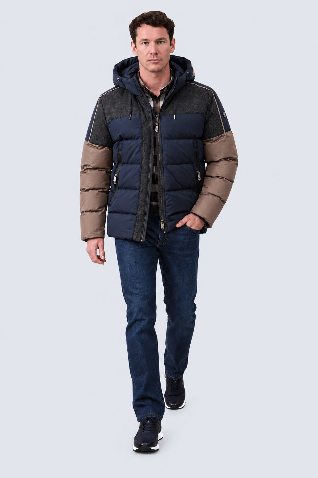 Kapuzenjacke in Materialmix‑Optik mit Steppdesign in navy combi 1