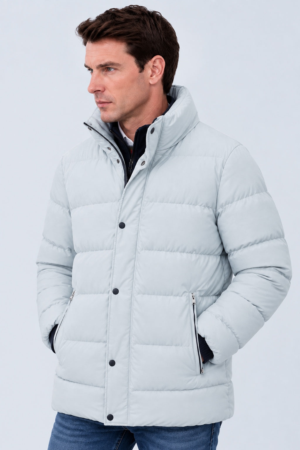 Puffer‑Jacke aus Polyester mit hohem Stehkragen in alu