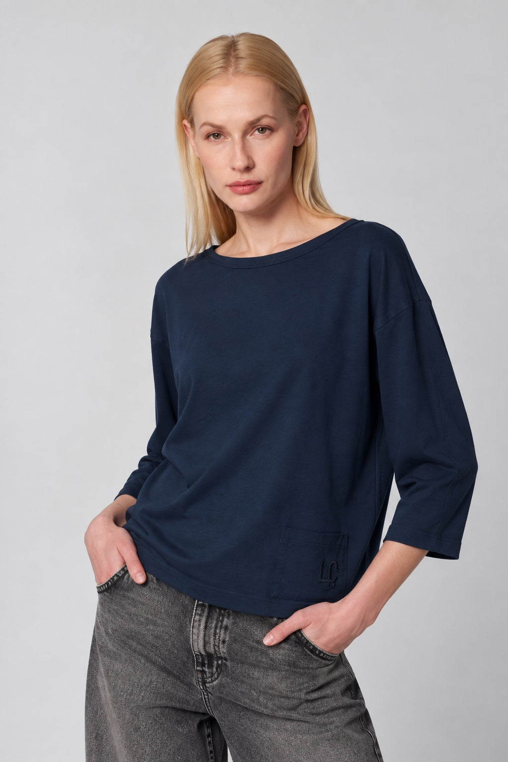 T‑Shirt aus Baumwoll‑Elasthan mit 3/4‑Arm und Logo‑Detail in navy