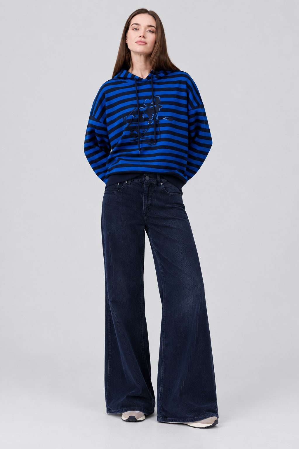 Wide Leg Hose aus Lyocell‑Baumwoll‑Mix in Cordoptik in navy