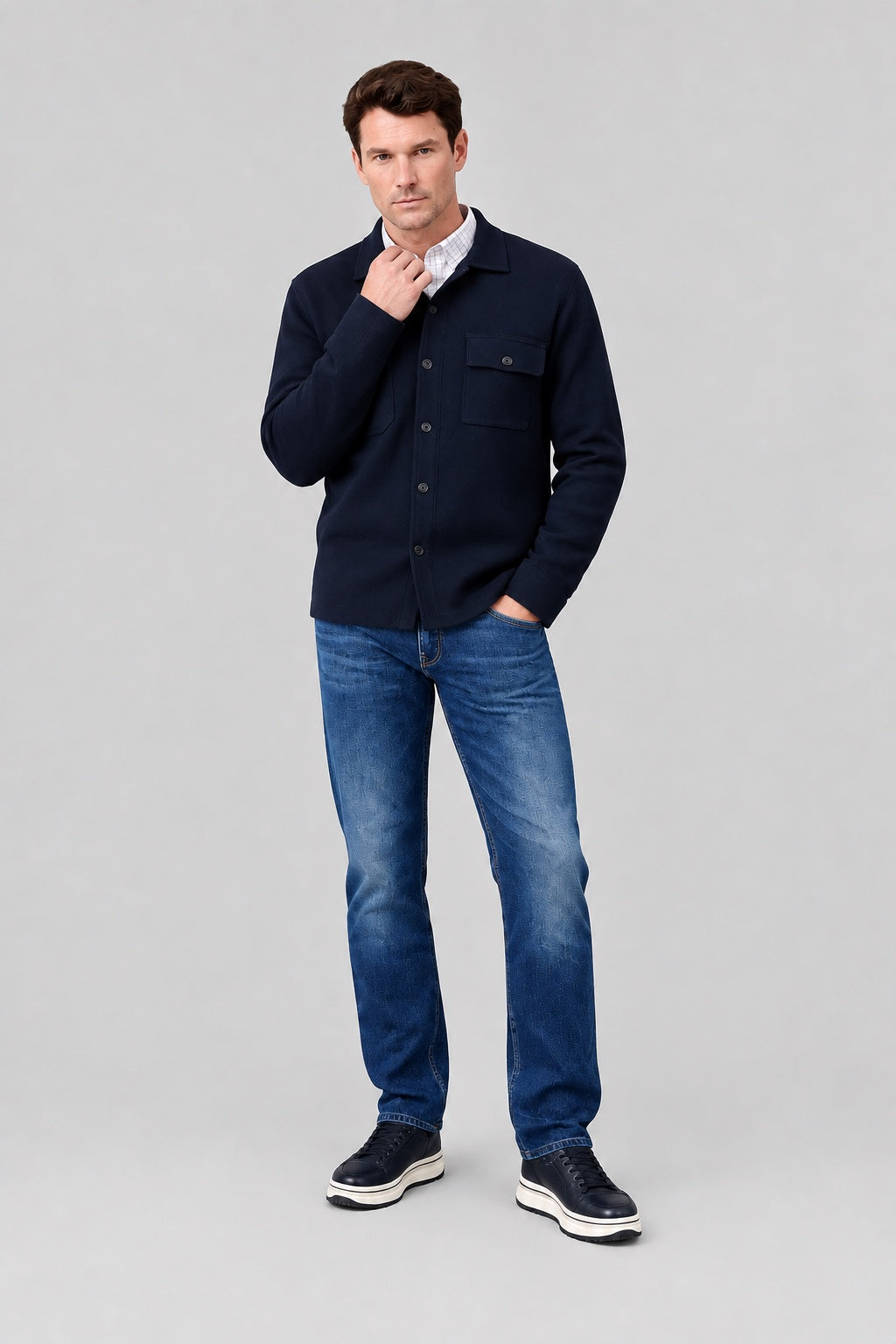 Rika Barrel Jeans aus Baumwoll-Mix in Blue-Denim-Waschung in dark blue, Ansicht 2