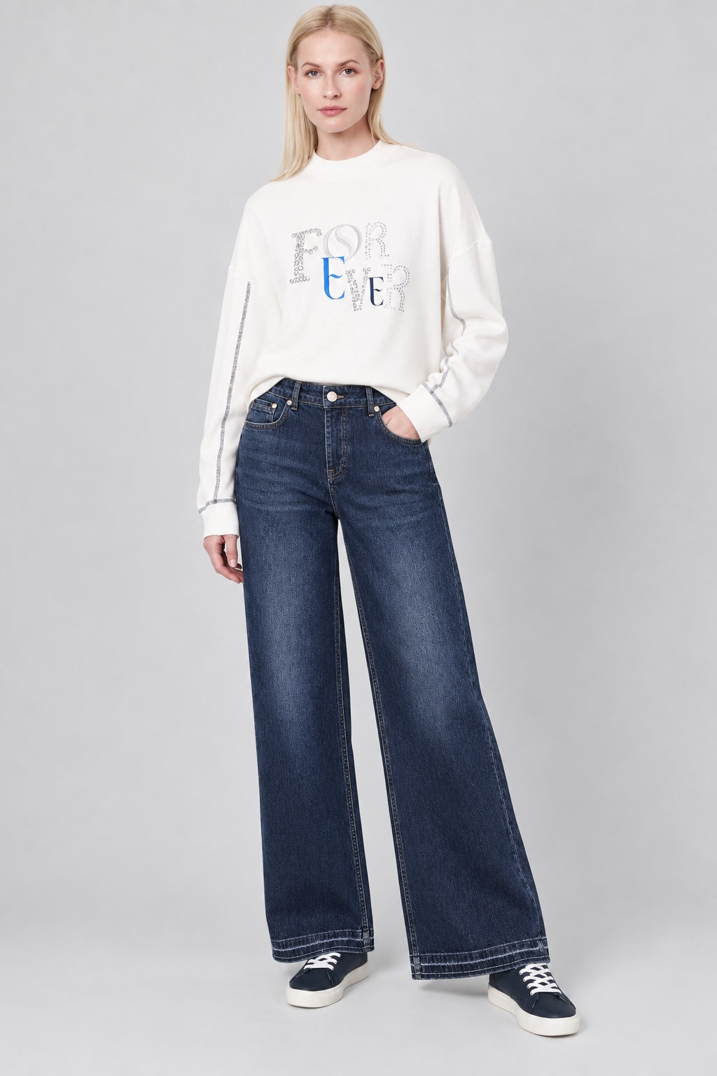 Bea Wide Leg Jeans mit Cross‑Belt‑Bund in Blue Denim in retro blue, Ansicht 2