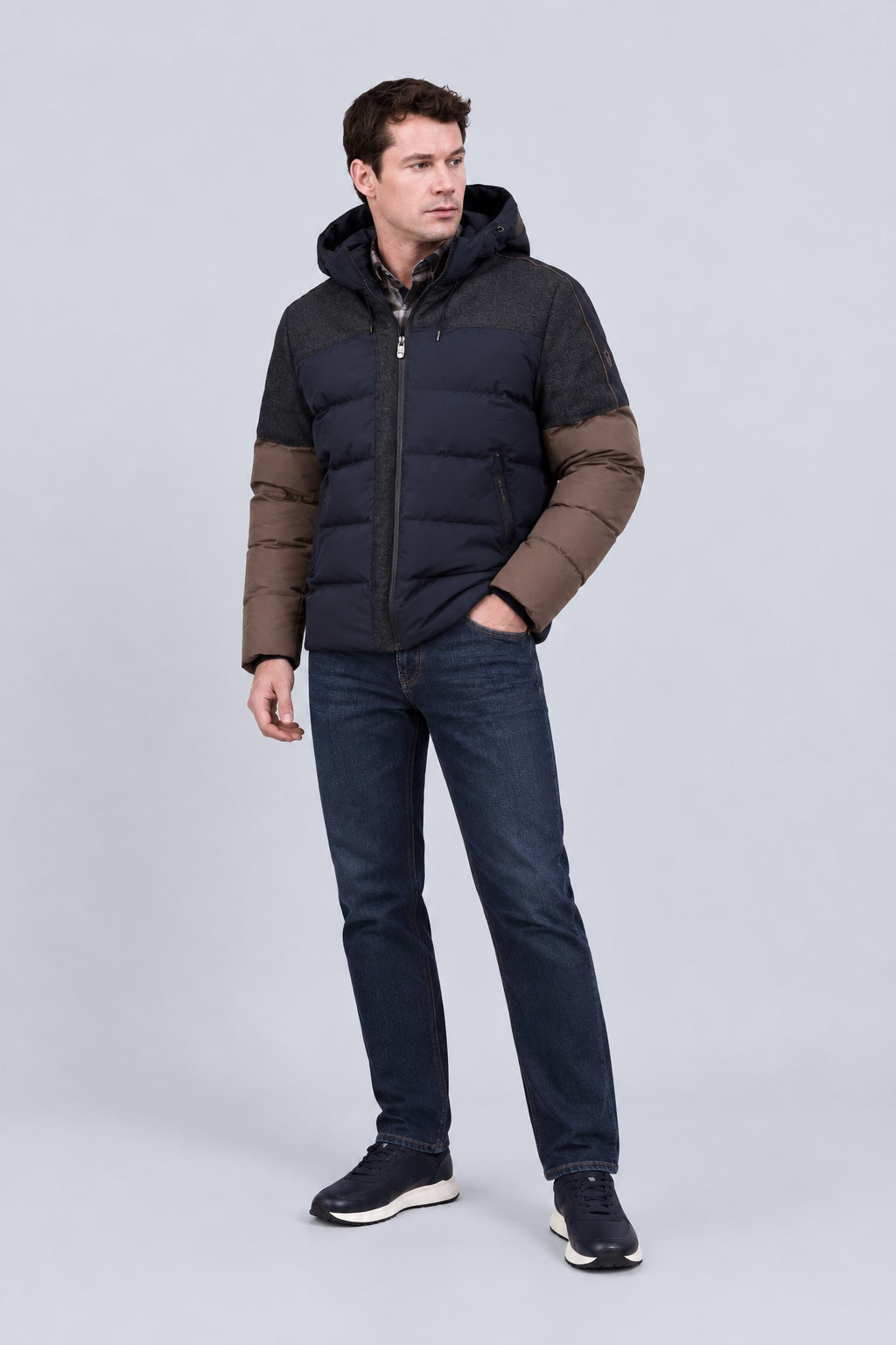 Dean Regular Slim Jeans aus Baumwoll-Polyester-Mix in Smoke-Navy-Waschung in smoke navy