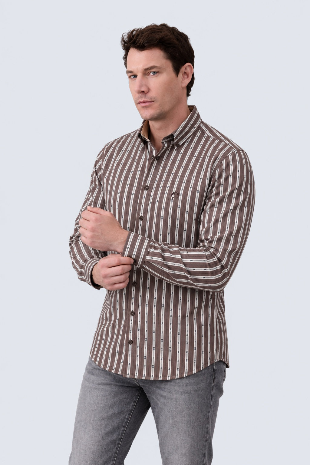 Streifenhemd aus Baumwolle mit Minimal-Muster, Modern Fit in brown print 1, Ansicht 2