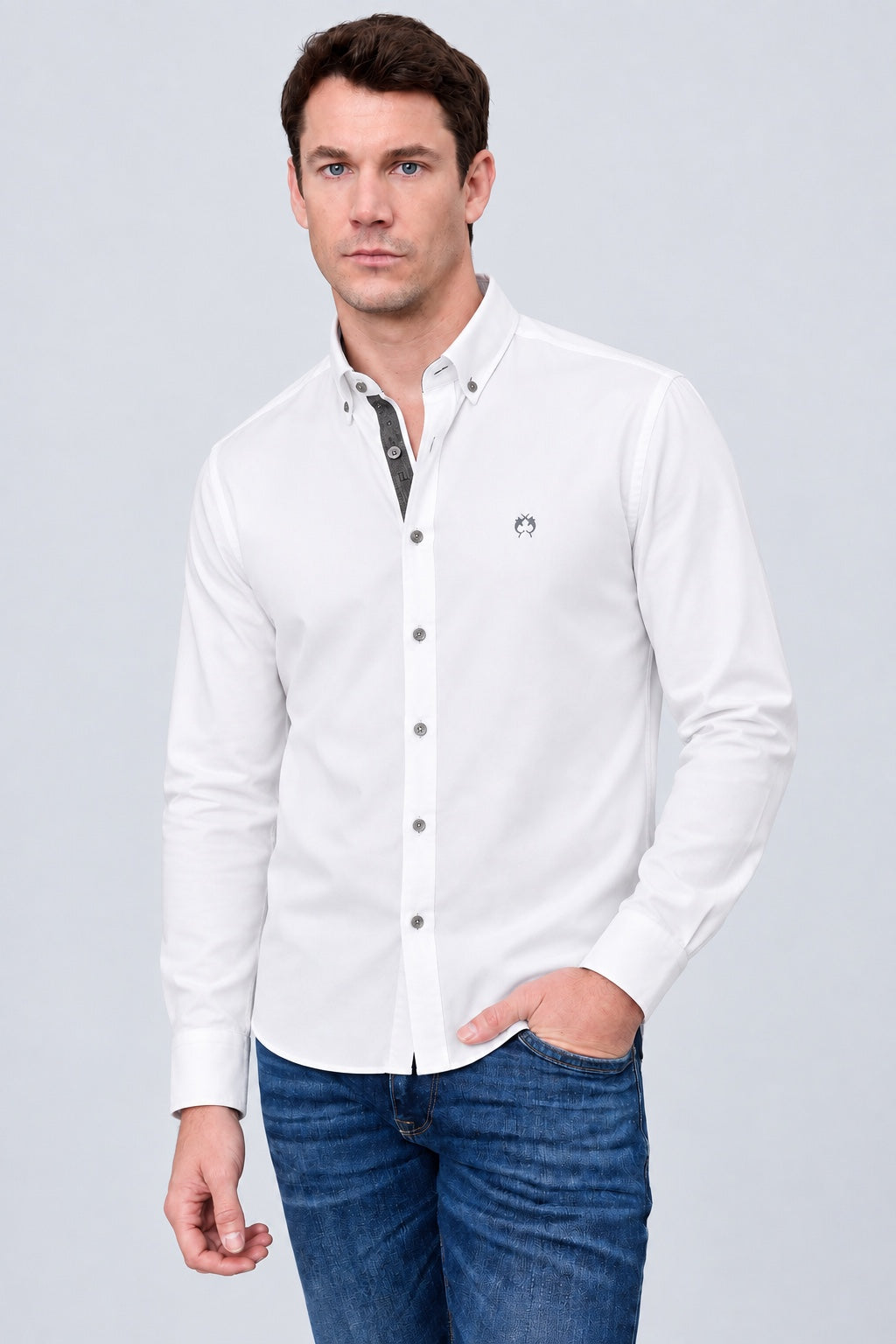 Weißes Hemd aus Baumwolle mit Button-down-Kragen, Modern Fit in white