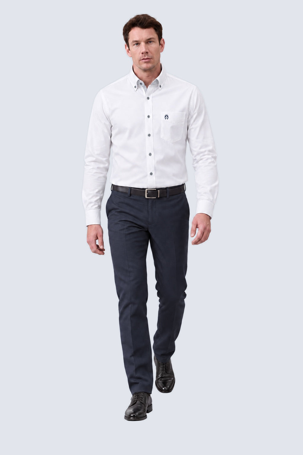 Button‑Down‑Hemd aus Baumwolle mit Brusttasche in white