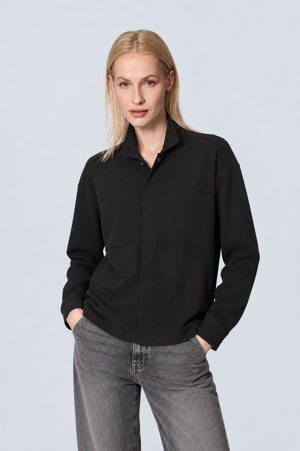 Sweat‑Jacke aus Baumwoll‑Mix mit Hemdkragen und Brusttaschen in black