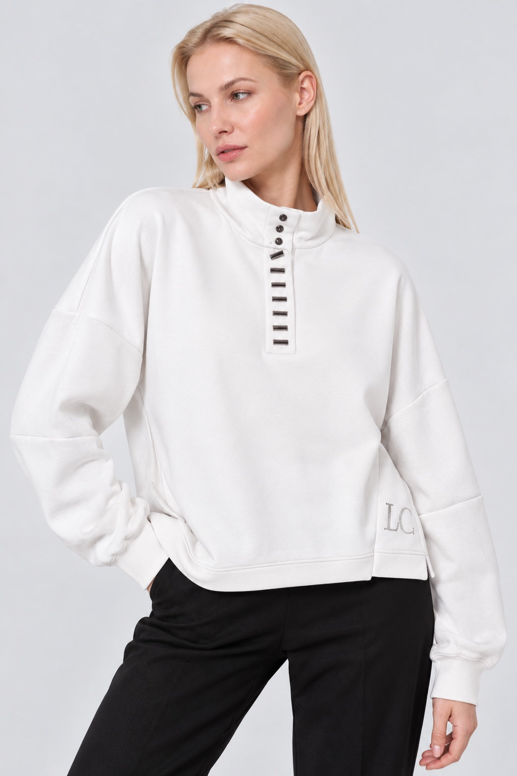 Sweatshirt mit Stehkragen und Zierknopfleiste in off white, Ansicht 3