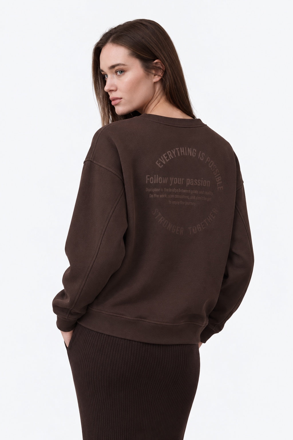 Oversize-Sweatshirt aus Baumwoll-Mix mit Rückenprint in brown, Ansicht 2