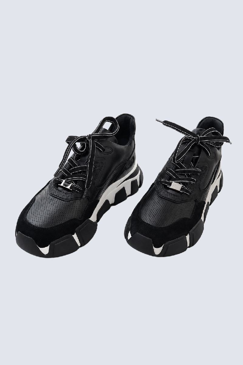 Leder-Sneaker mit Perforation und Chunky-Sohle in black, Ansicht 2