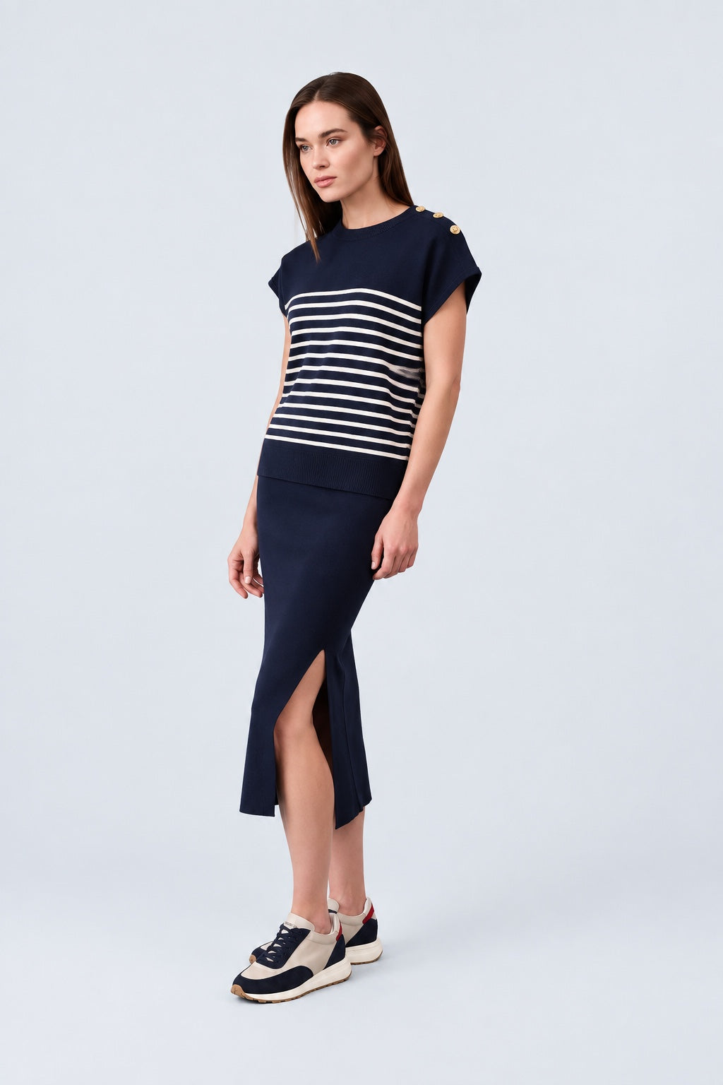 Pullunder aus Viskose‑Polyamid‑Mix mit Streifenmuster und Zierknöpfen in navy stripe 1