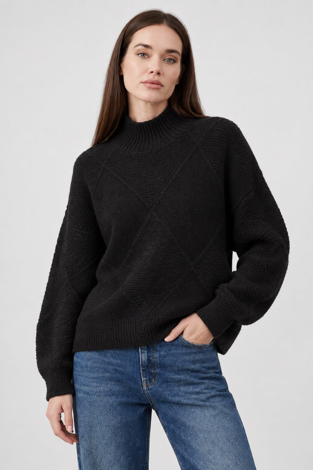 Strickpullover aus Polyamid mit Stehkragen und Strukturmuster in black, Ansicht 2