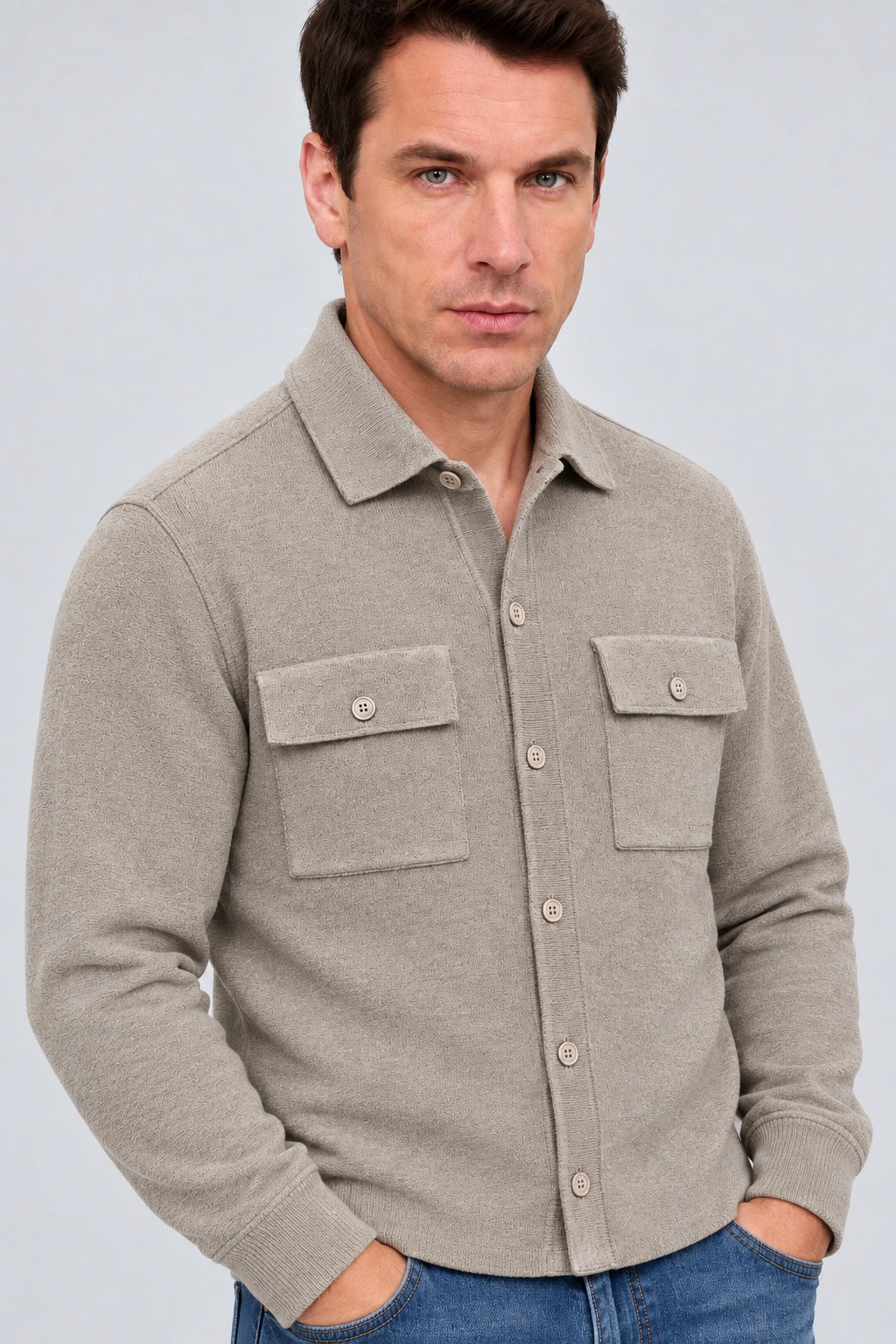 Strickjacke im Hemd-Design aus Woll-Mix mit Brusttaschen in beige mel, Ansicht 2