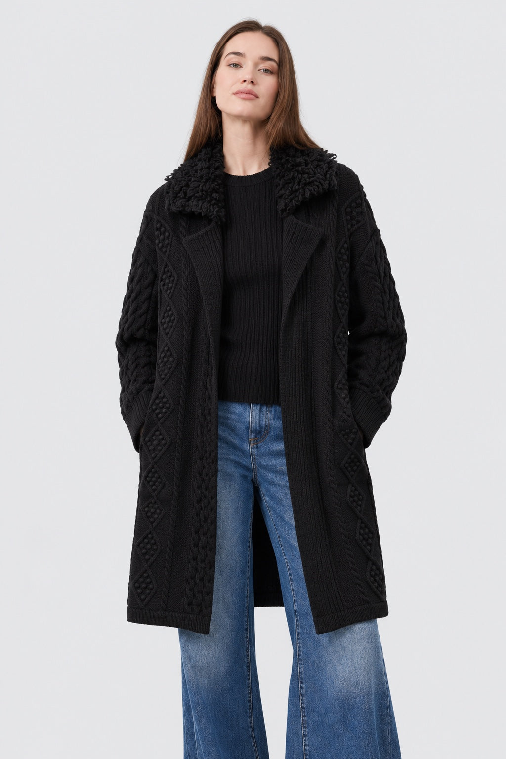 Strickjacke aus Strukturstrick mit Teddykragen in black