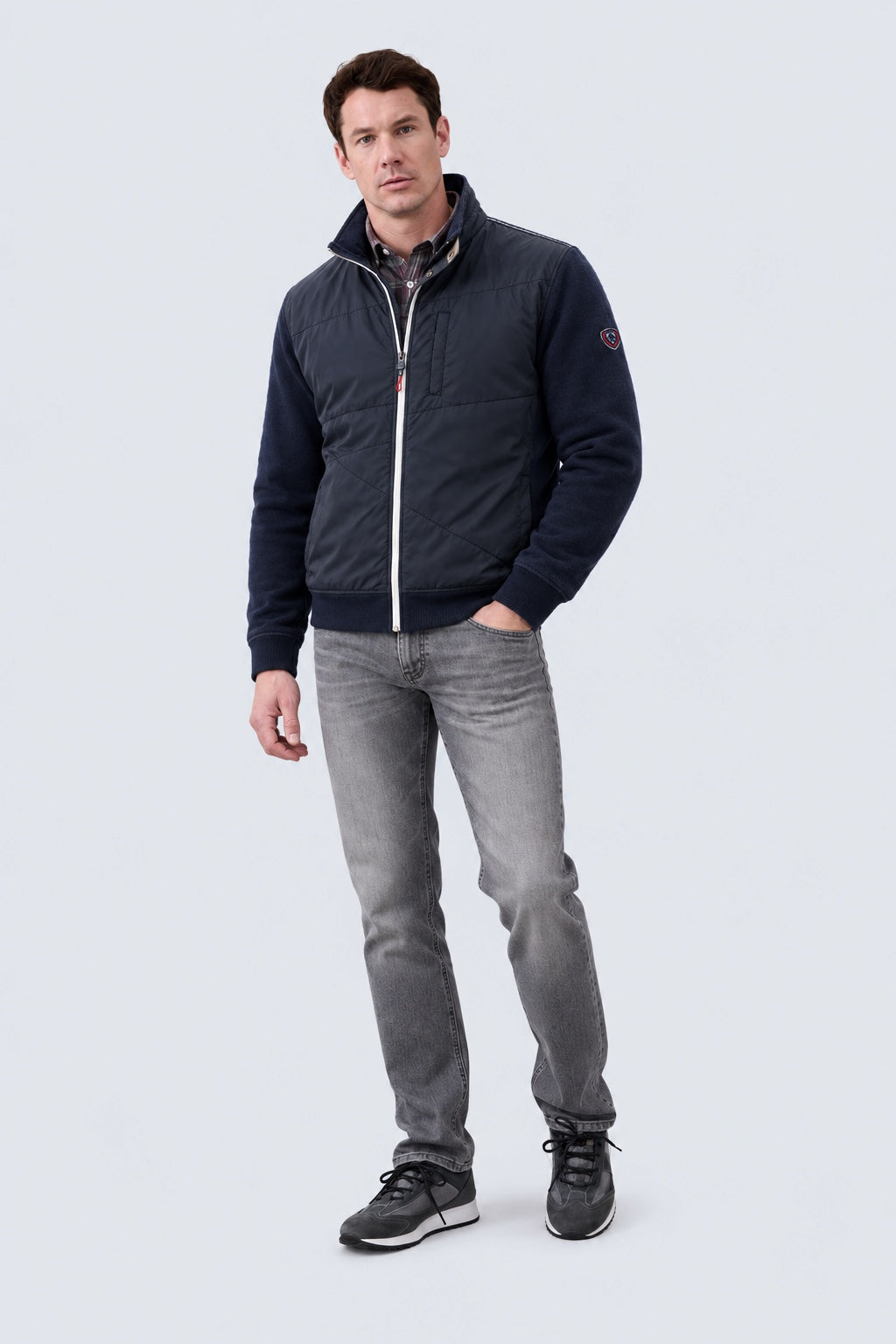 Jacke mit Stehkragen in Materialmix‑Optik in navy combi 1