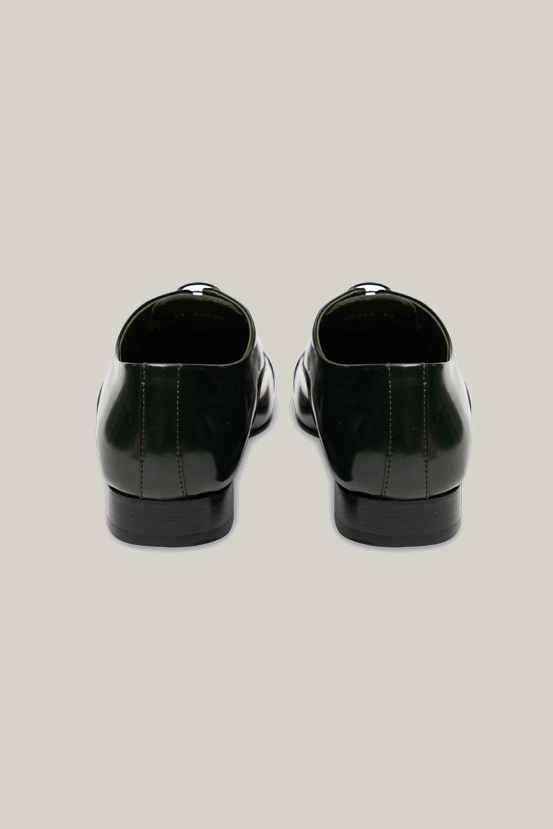 Elegant patent leather oxfords, 75% handmade, in black-red or dark green.
