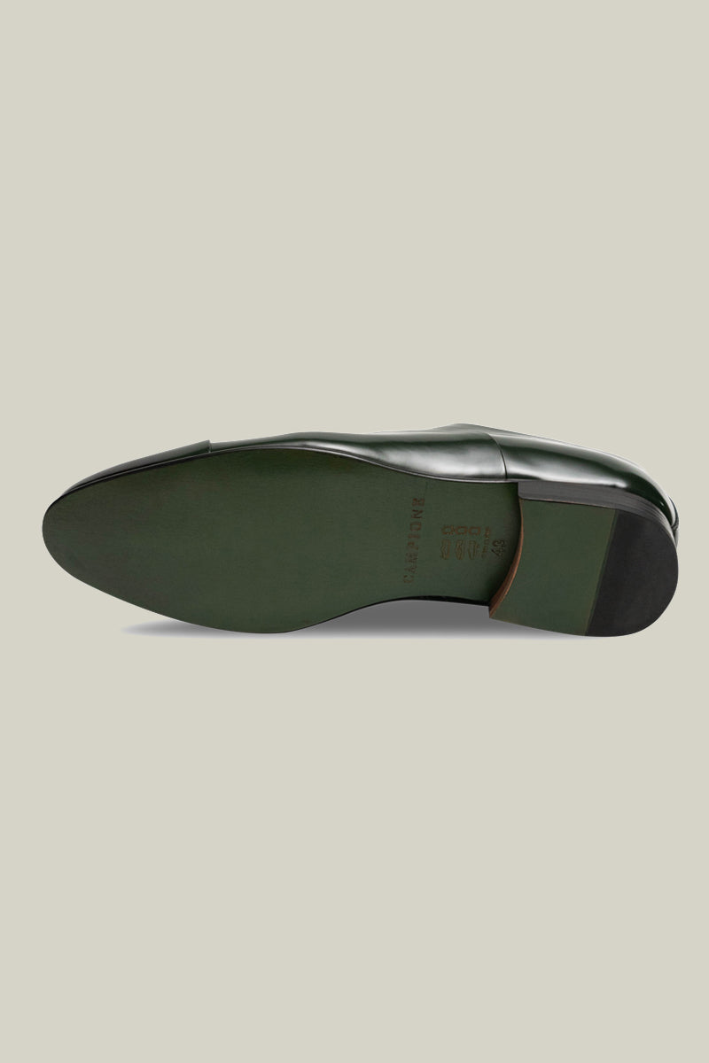 Elegant patent leather oxfords, 75% handmade, in black-red or dark green.