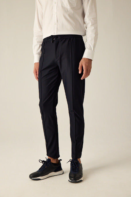 Men's trousers with elastic waistband – classic, modern and comfortable